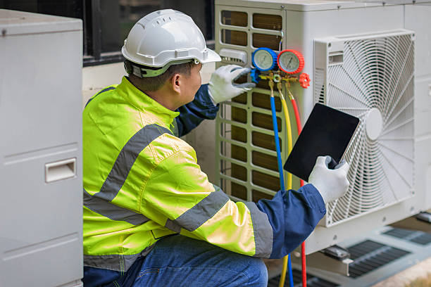 Professional Hvac technician working in Franklin Square, NY